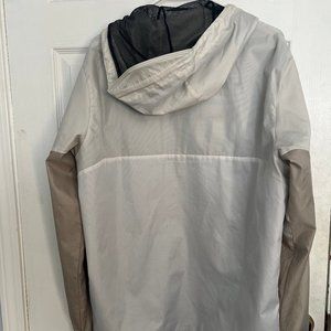 Under Armour Windbreaker